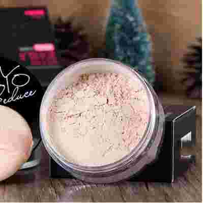 Brighten monochrome matte loose powder